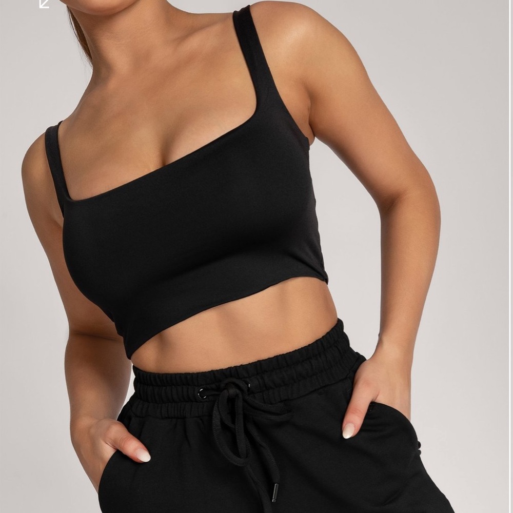 MESHKI Jazmine crop top in black
